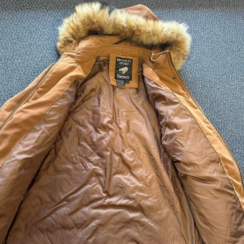 Tan faux fur lined parka coat Sz Large petite - Picture 2 of 5